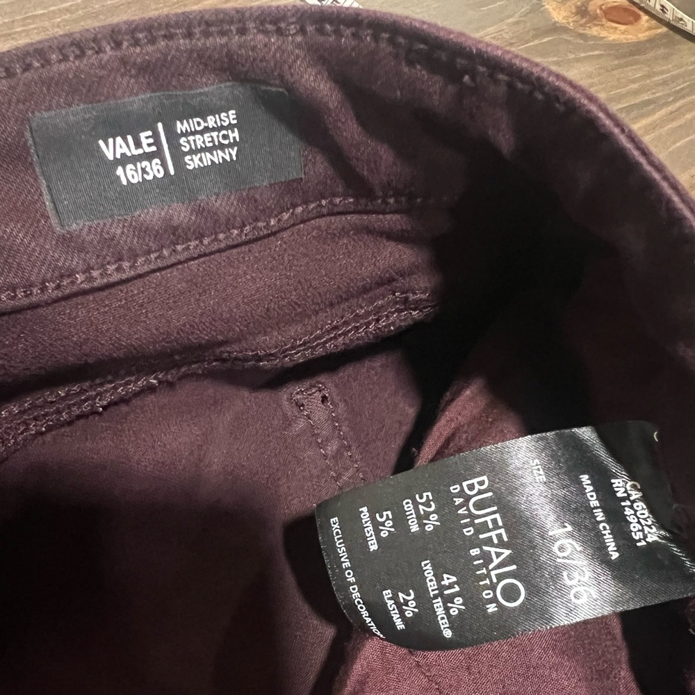 Buffalo David Bitton Vale Mid-Rise Stretch Skinny, Plum, Size 16/36, like new! - Picture 7 of 8